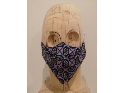 artisanaal mondmasker paars en zwart oxo print
